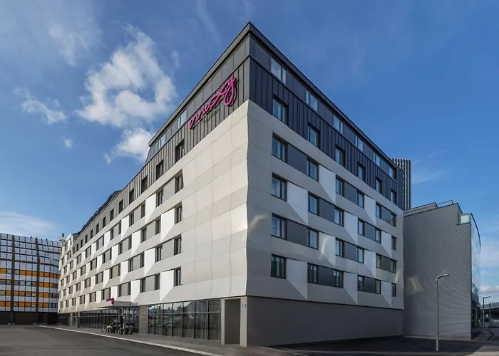 Hotel Moxy East