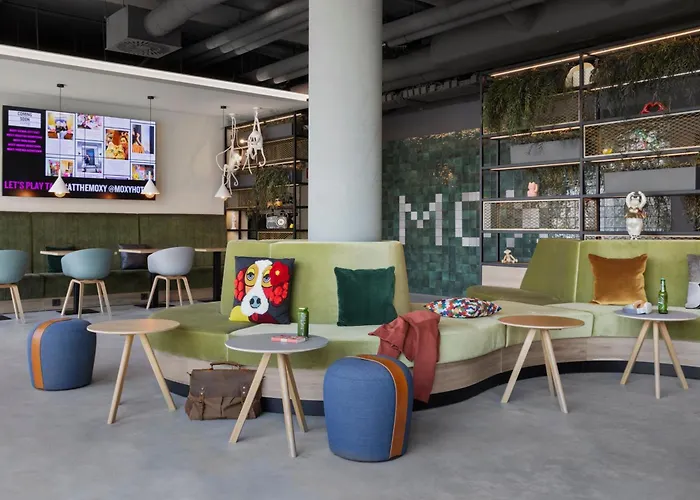 Moxy East 3*