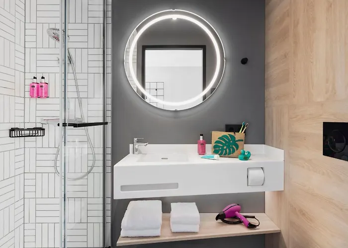 Hotel Moxy East 3*
