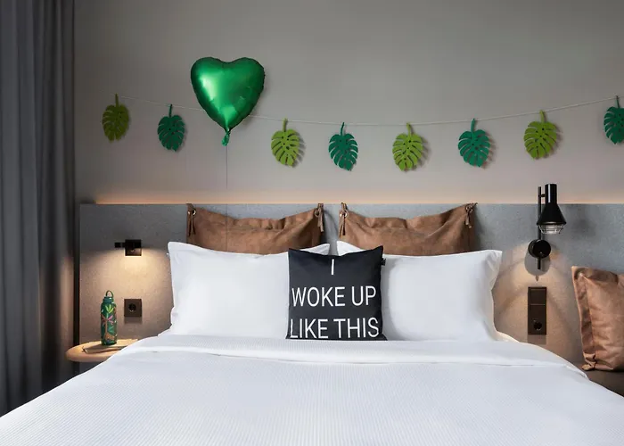 Moxy East 3* Viena