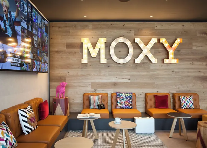 Hotel Moxy East