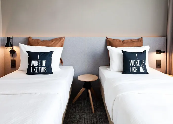 Moxy East 3* Viena